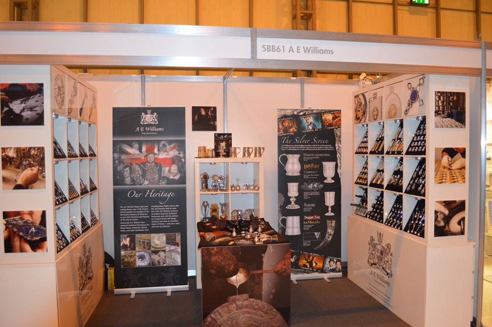 Trưng bày trong nhà Trưng bày trong nhà