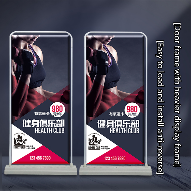 Standee đế nước dạng cửa