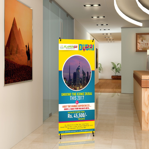 Standee chân chữ X thường trong nhà