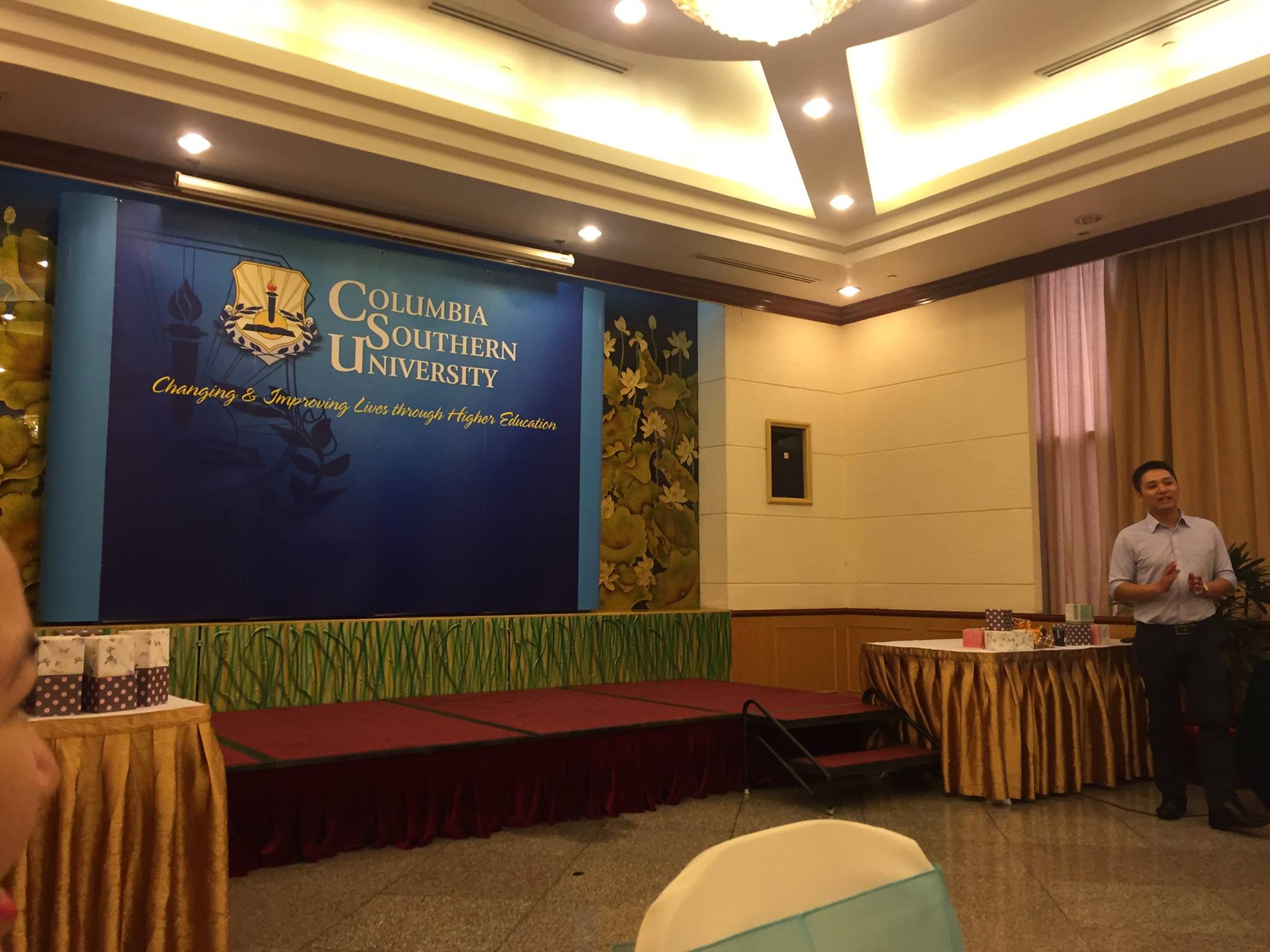 backdrop sân khấu trong nhà