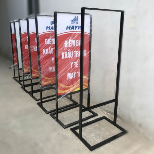 Standee khung sắt ngoài trời