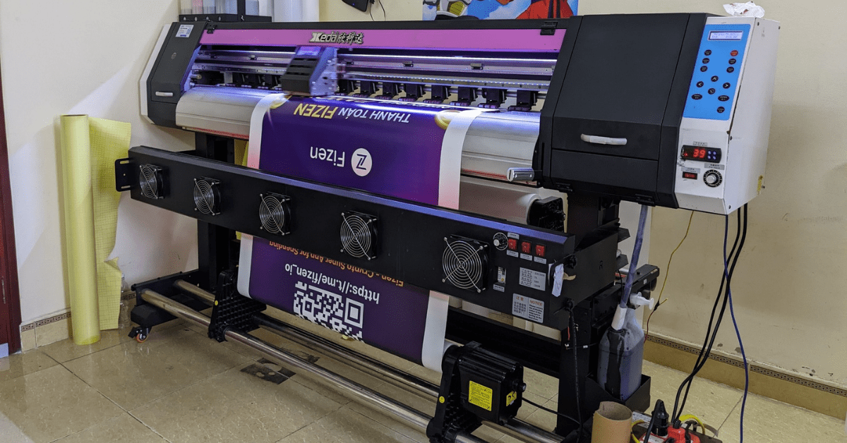 In PP cán màng đục lỗ 4 góc