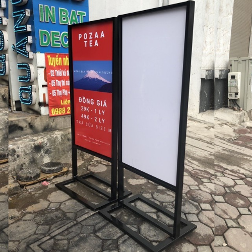 Standee chân sắt