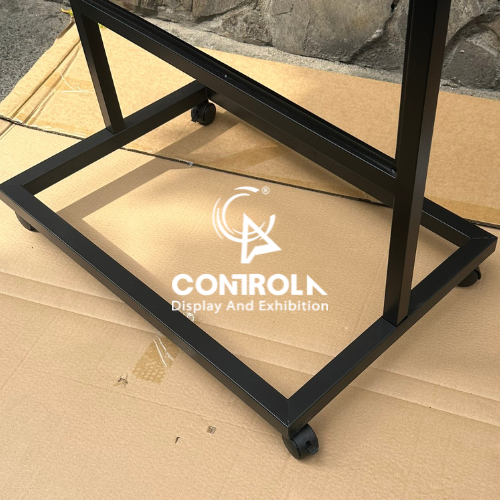 bánh xe chân sắt