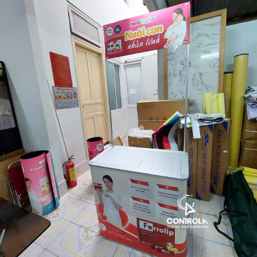 Booth sampling nhôm mạng nhện