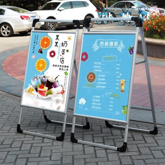 Standee chữ A là gì