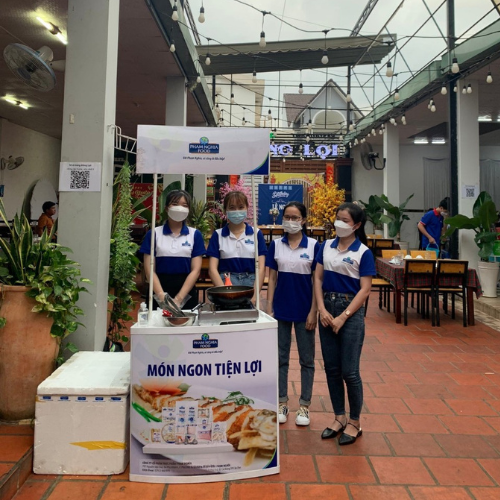 Booth sampling nhựa