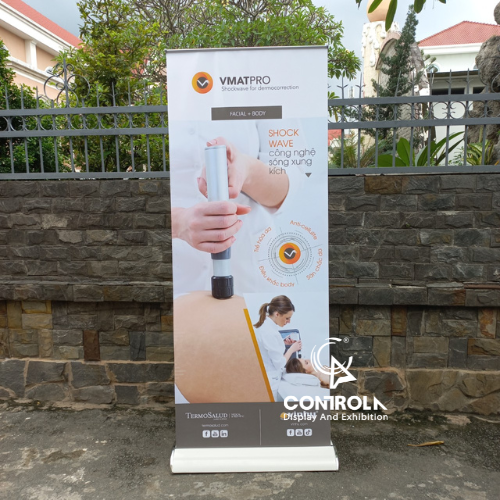 Standee hào hoa nhựa Standee hào hoa nhựa