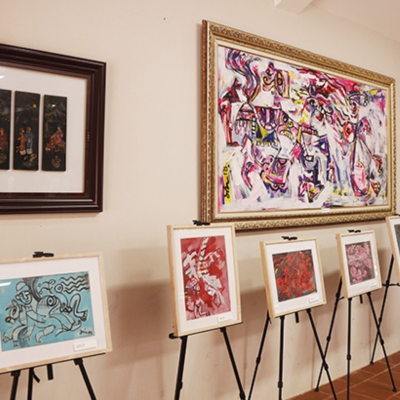 standee chữ A tăng giảm