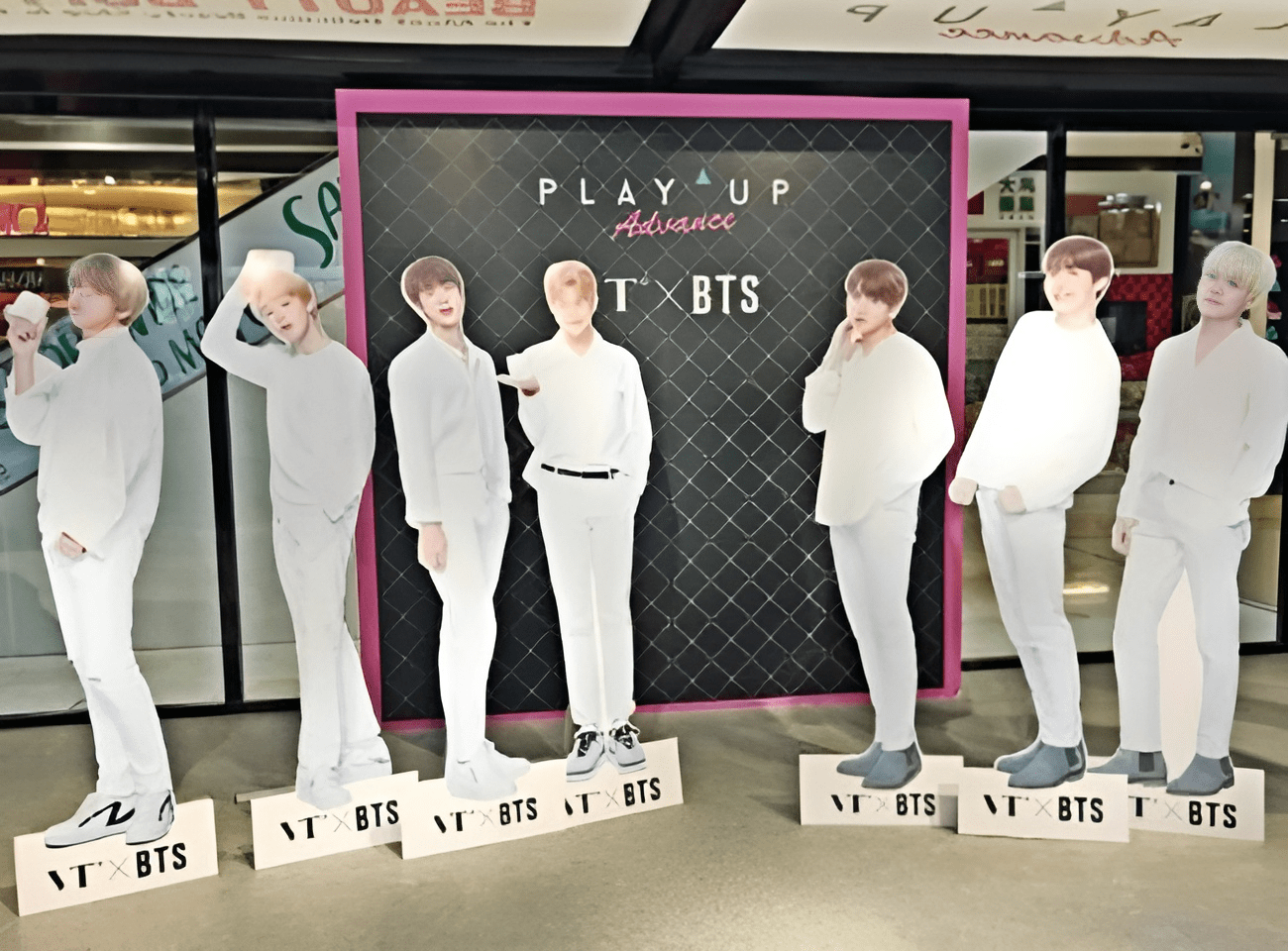 standee mô hình người