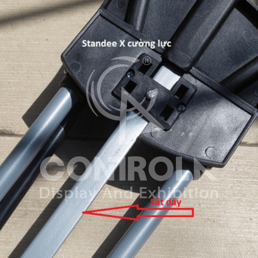 Standee chữ x loại cường lực