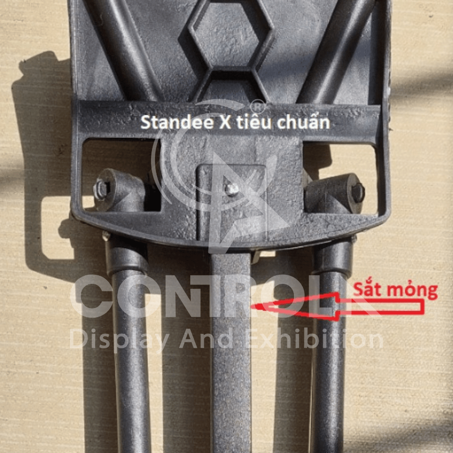 Standee chữ x loại cường lực